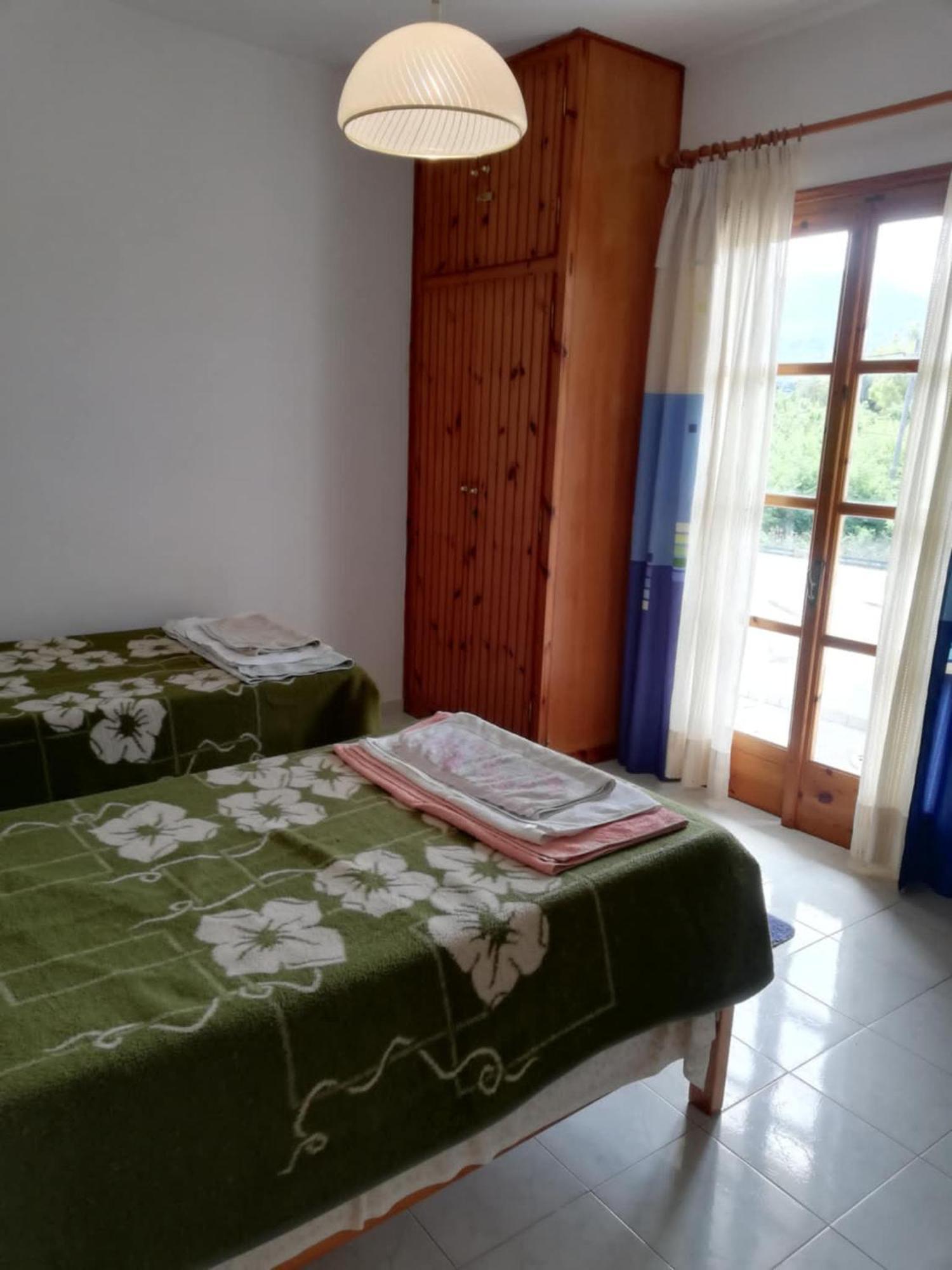 Lakis Apartments 아카라비 외부 사진